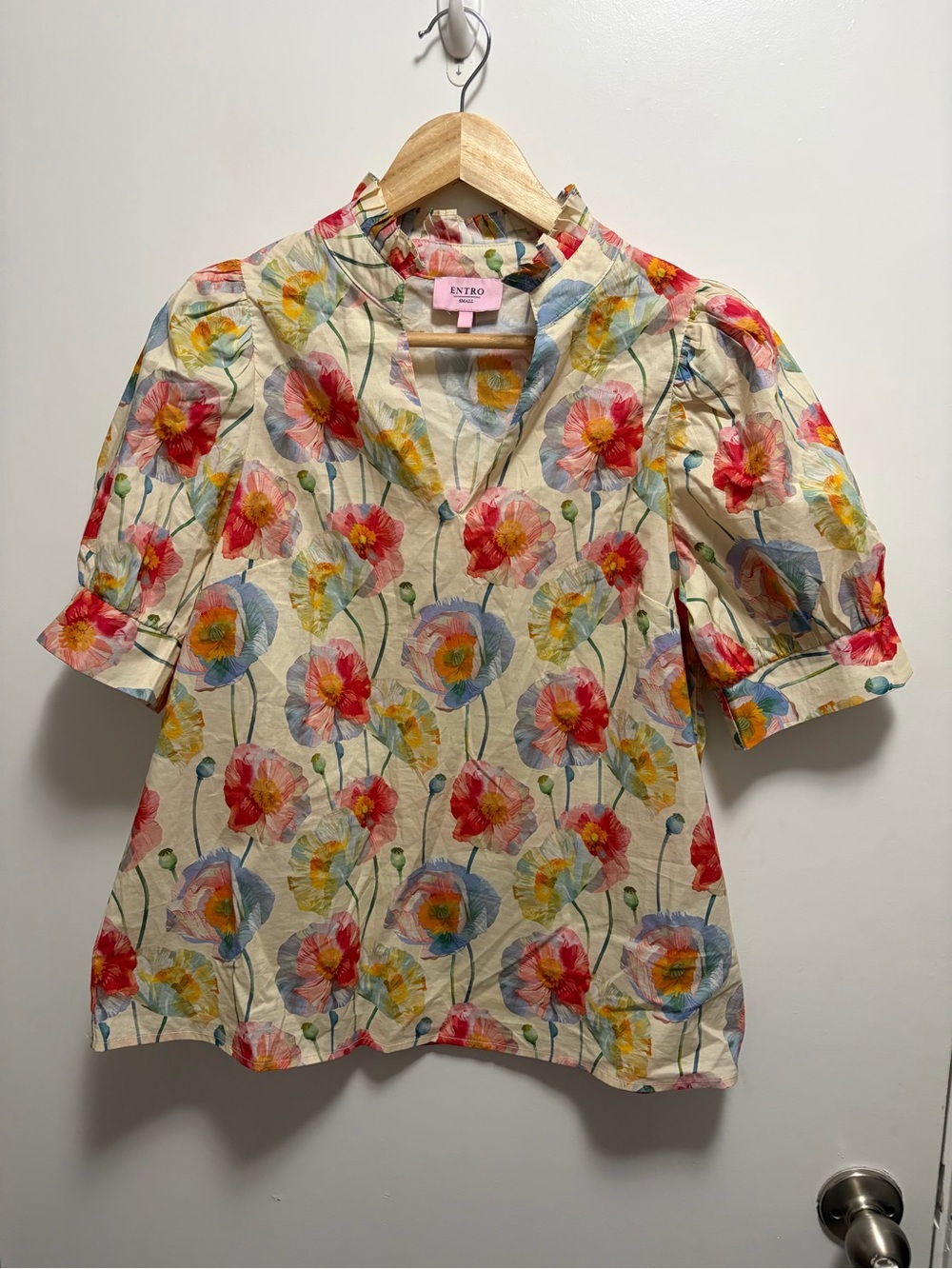 Entro Ecru Beige Floral Print Cotton Short Sleeve Top Women’s Size Small - Picture 2 of 7